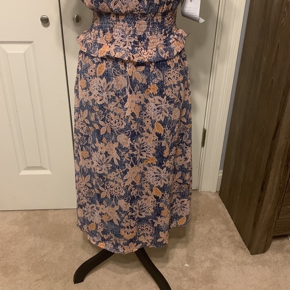 Collective Concepts Women’s Ruffled Sleeve Dress - Picture 3 of 10